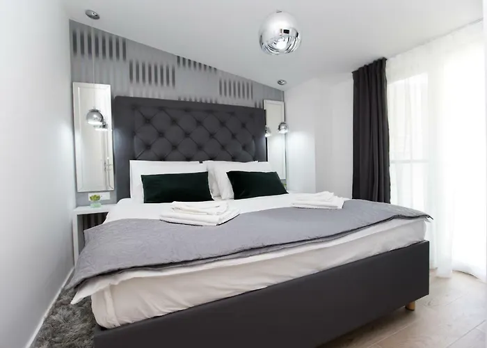 Luxury Mia *