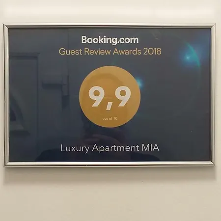 Luxury Mia *