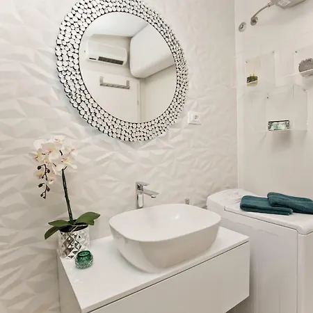 Luxury Mia Apartman *